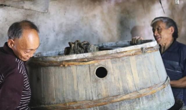  [隐居]最牛钉子户！五代人隐居山洞100多年？政府想扶贫却被他们