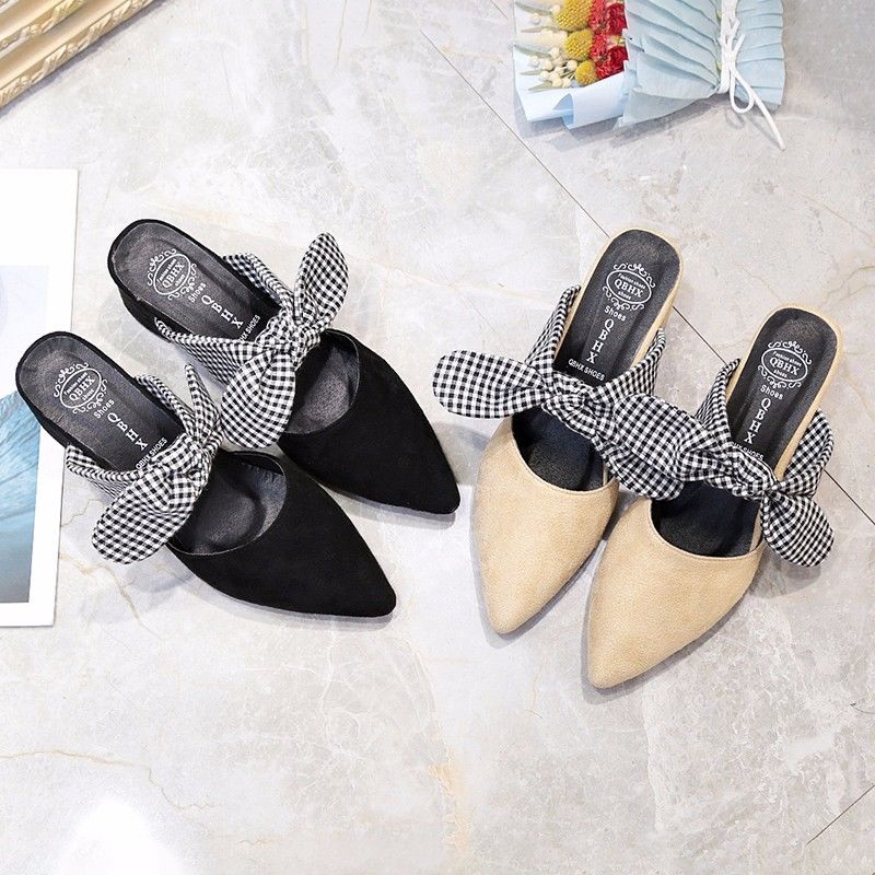 别再穿10几块的“地摊拖鞋”了，今年流行这样的，穿着你更气质