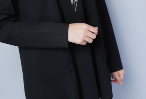 我的天!54老妈真会穿，比旗袍时髦百倍的娃娃衫，看一眼就难忘