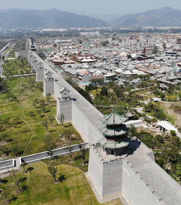  城池：耗资300亿，空中鸟瞰复建中的明太原县城，犹如飞来的城池