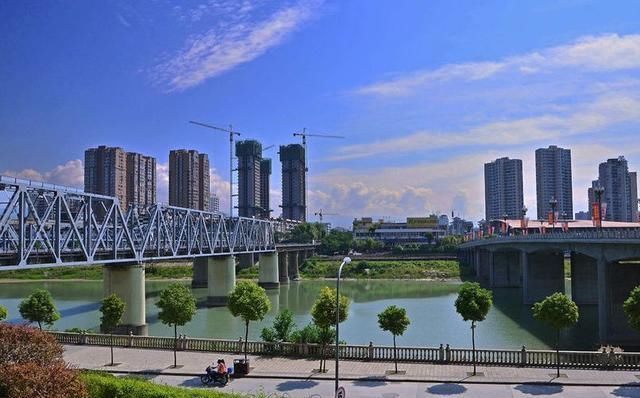 成都出发坐高铁/动车1小时直达!这15个短途旅行圣地等你去打卡(