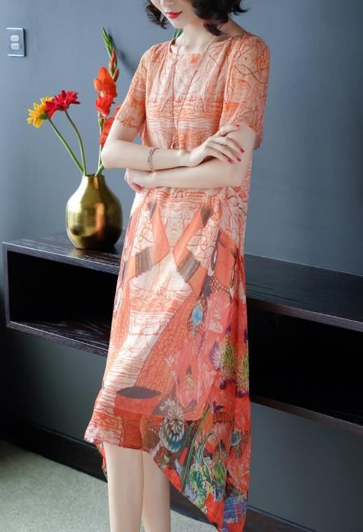 70后的妈妈，要穿得年轻点，试试这款复古印花秋裙，高档又时髦