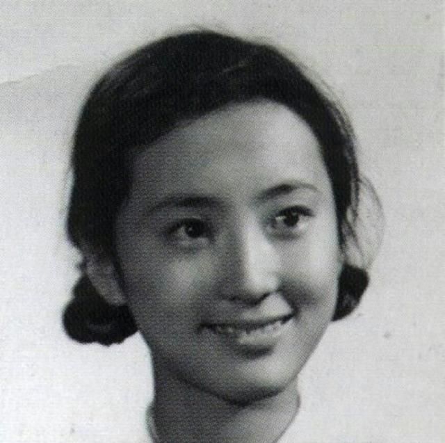  #老照片#陈晓旭这么美原来她有一个高颜值妈妈几张老照片看尽她简短一生