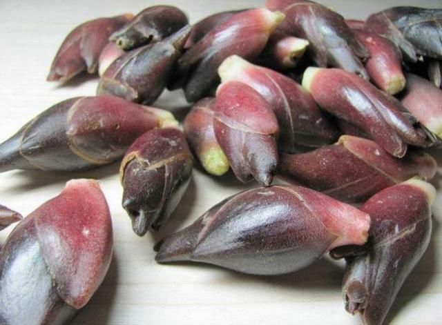 30年前农村这野菜随处可见，是贫穷老农们的食物，现在要卖60一斤