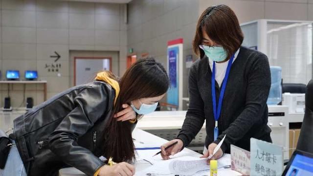 【政务】石家庄市行政审批局政务服务大厅双休日“不打烊”