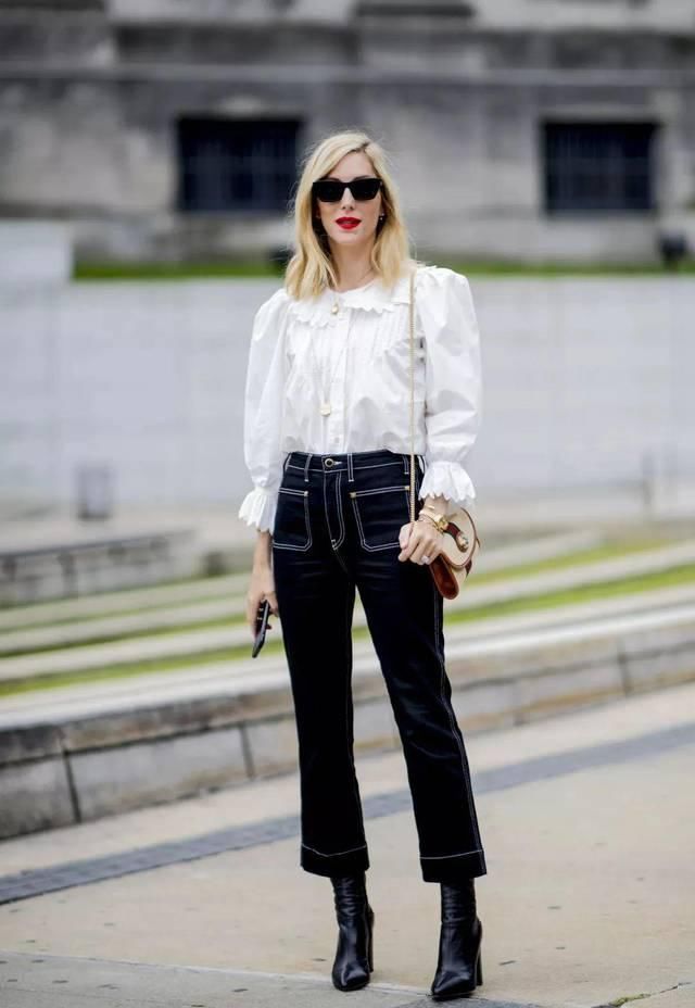  『复古』穿上喇叭裤 变成复古女郎