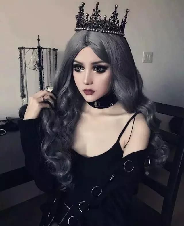 火了！深圳妹子因化妆一夜吸粉50万，卸妆后网友跪求交往