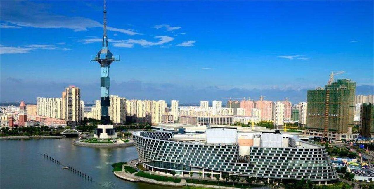  [徐州]江苏“第一大”城市，相当于2个苏州的面积，不是南京和徐