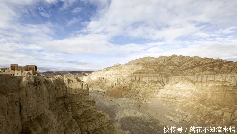 阿里的古格王朝，300年前一夜神秘消失，为什么史书里没有记载