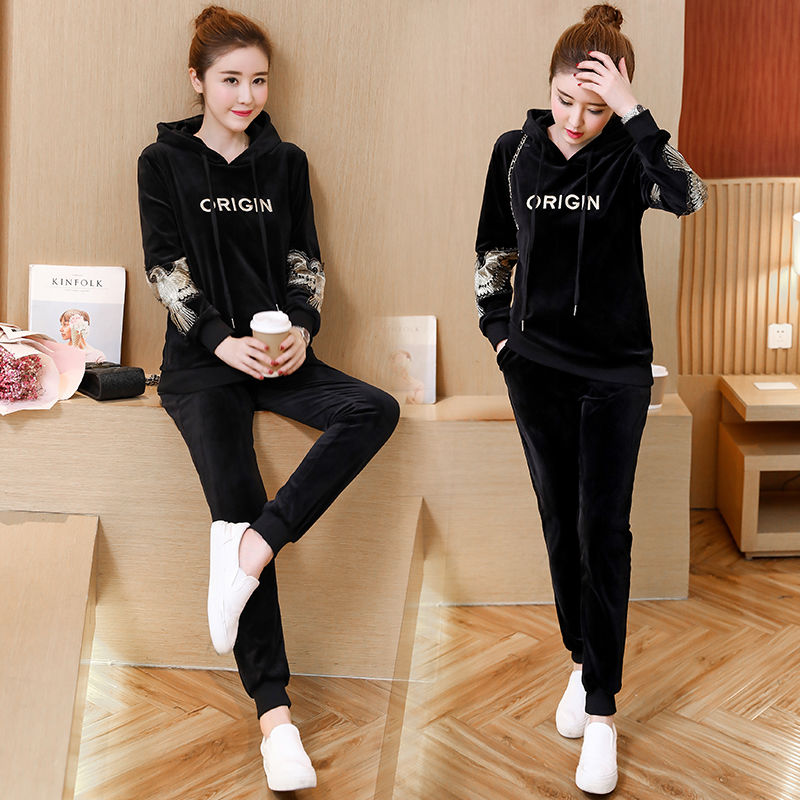 火了火了，这种秋套装要火了，借钱也得买第6件，穿三年都不过时