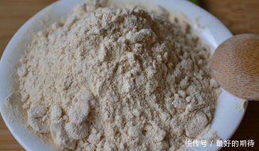 河南一老农荒地里掏出大怪物，妻子看到后当场吓回家