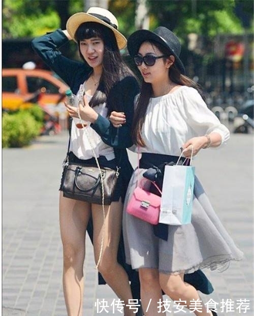 「好看」街拍:貌美肤白的小姐姐,秀出青春活力范,养眼又好看