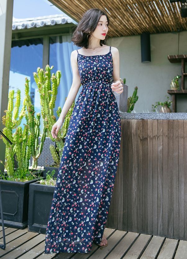 这气质谁与争锋，模特海边拍写真，有种不一样的魅力