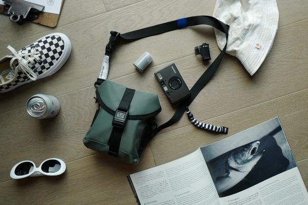 如何通过一个人的背包来判断他是否有趣?