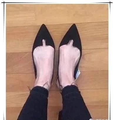 “亮瞎双眼”的买家秀：图二鞋的鼻祖，最后一张卖家跪求删掉评论