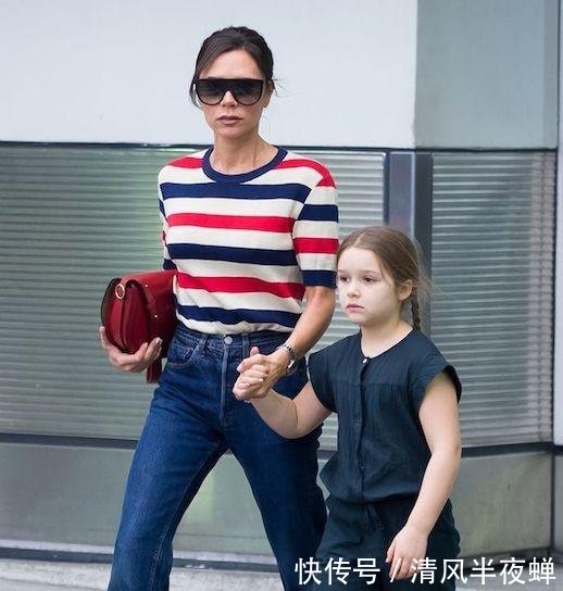 就算脚骨折都要穿恨天高的贝嫂, 居然独宠这双“丑凉鞋”三年!