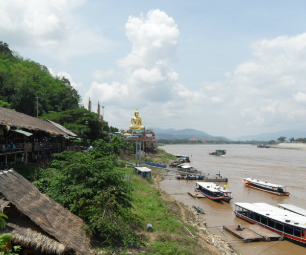 越南夜市的“特殊”问候,如果有美女问你要不要生菜,记得快走