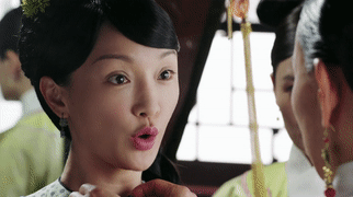 《如懿传》周迅露出脑门年轻18岁,刘海原来不能减龄?