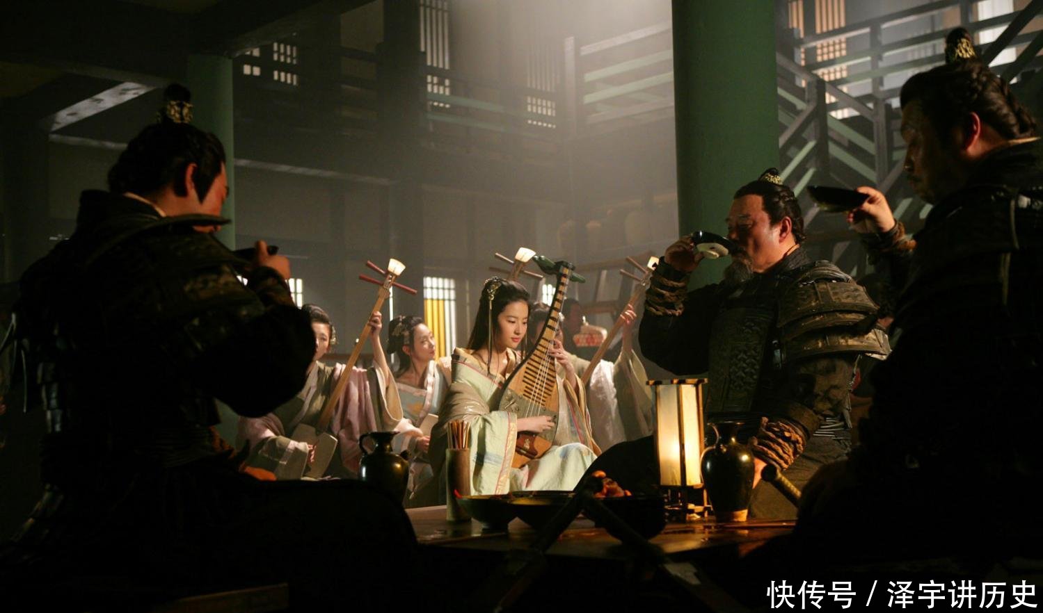  「三国」此人本是三国相士，预言曹丕高寿八十，后者40岁病逝前称赞真准
