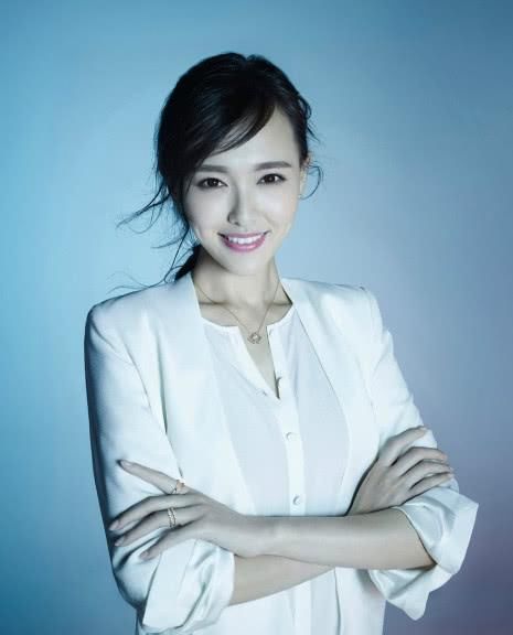 穿“奶牛装”走红毯，网友：也就她这么大“胆子”这么有自信！