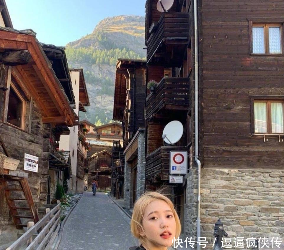  [满满]韩国女团成员旅行穿搭，甜美女孩Yeri的穿搭技巧，不仅显高还显瘦
