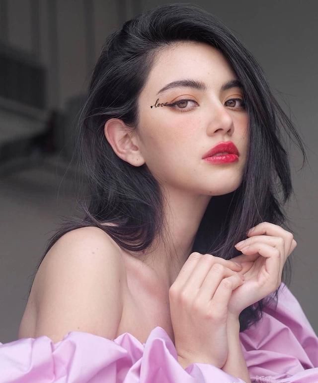  女星：Mai这样的神颜女星还靠化妆添气场，简单四步教你搞定超A妆容