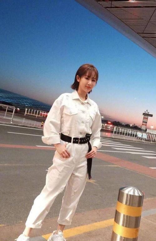  『宽松』身高只有155的女生，穿衣记得避开这3个“雷区”，显矮显胖还土气