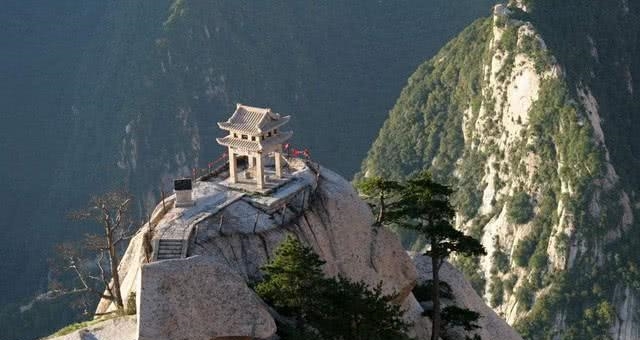 全世界最小的山，仅仅0.6米却无人敢登攀！