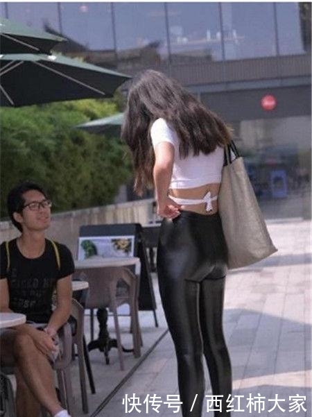  『气质』年轻美女街拍：很萌很可爱的美女，具有温婉气质！