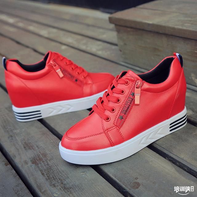 18年最火的舒适女鞋，脚感好不磨脚，彰显女人时尚品味