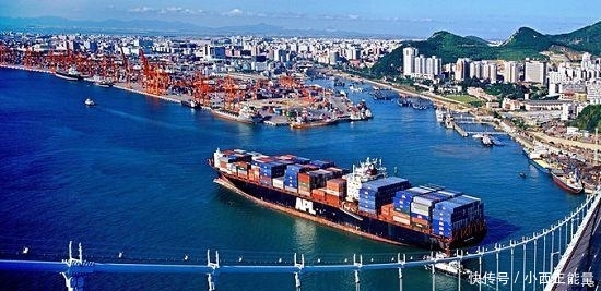  跨越：中国最霸气的高铁，连接两大强省，其中一段跨越大海