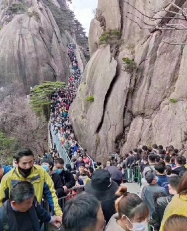 闭园:2万人扎堆!这个景区紧急闭园!