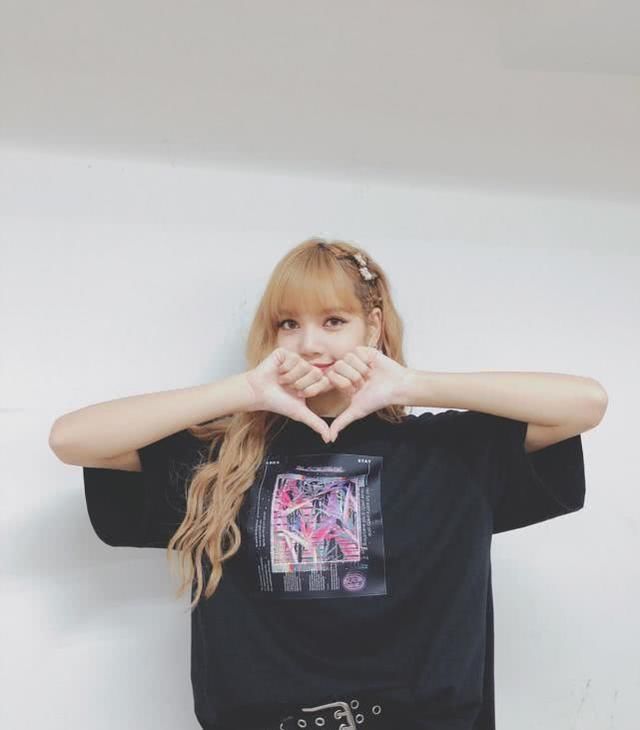 节目■《青2》辟谣Lisa退出！青春的舞台上继续发光闪耀，Lisa发文回应