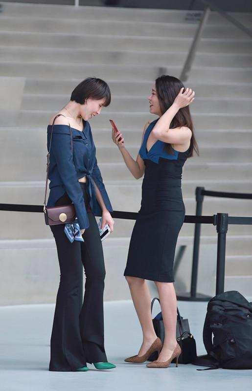 素人街拍: 清爽的衣着, 清新的美女，非常讨人喜欢！