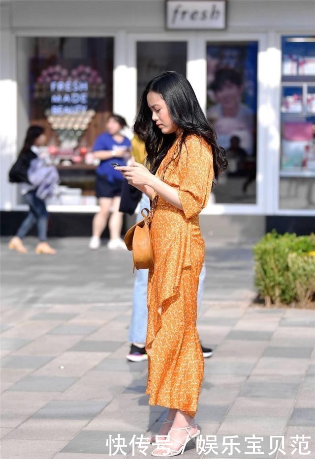 不知|不挑身材的连衣长裙,不知如何搭配的你,还在犹豫什么?