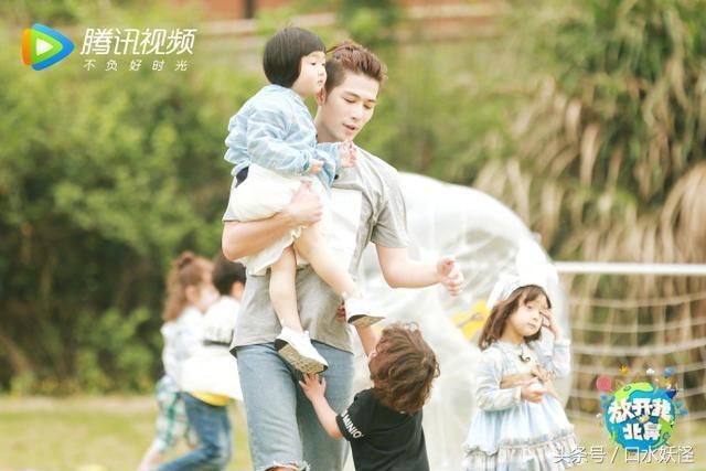 范冰冰曾澄清“面膜谣言”，现却被陈学冬“打脸”：敷面膜吃火锅