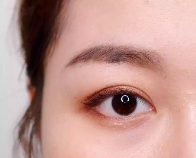 发际线男孩花2500修的眉毛这个鸟样