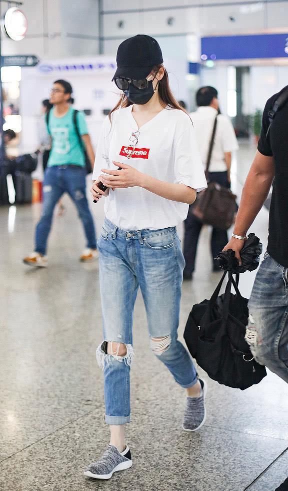 唐嫣亮相，都35岁还能保持这么美，和罗晋一定要坚持住啊!