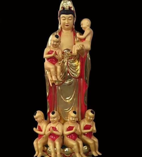  完美@街拍：语笑嫣然的小姐姐，一件白色的连衣裙，时尚完美好身材