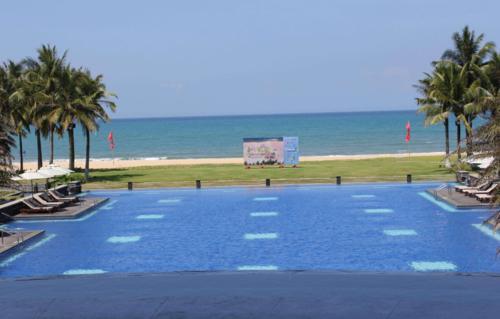 风景不亚于三亚的海南旅游城市，景色优美，是一个旅游休闲度假的