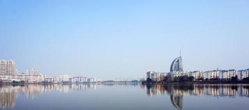  「吉尼斯纪录」全球距离最短的两个城市在中国，仅隔一江距离5公