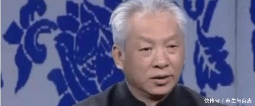  全场@老农拿一根“玉米棒”鉴宝，引全场观众哈哈大笑，专家无知