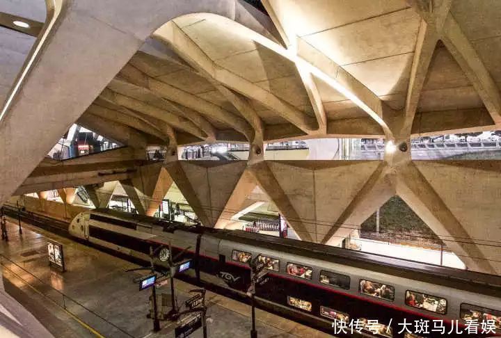  【车站】全世界最美的火车站排行，你知道中国入选的是哪里吗？