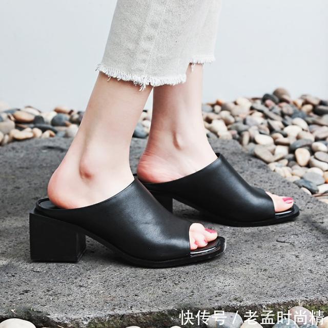 『拖鞋』精美的时尚凉拖鞋,出门逛街穿上它,你是绝对耀眼