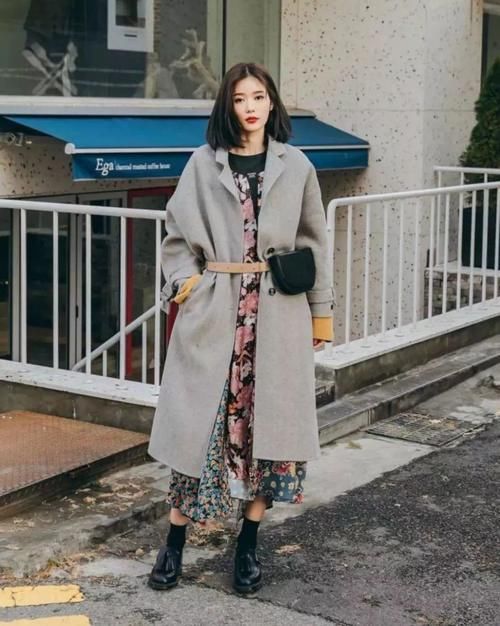  『选择』外套+仙女裙是早春最浪漫CP，但是你得搭双短靴才能美得与众不同