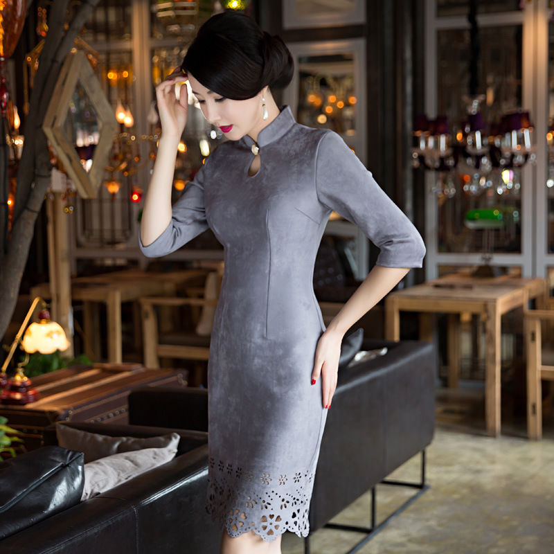 老婆穿这身旗袍去日本出差，把和服都给比下去，外国佬纷纷求合影