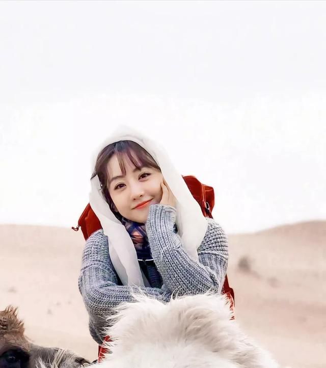 童颜杨蓉护肤全靠“以油克油”？加上这一步，秋冬护肤才算完整！