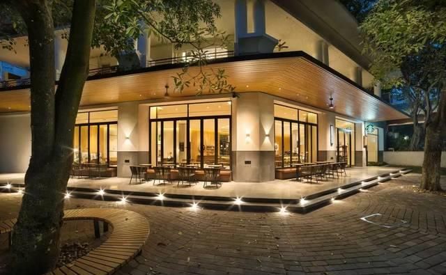 星巴克爆改百年老建筑，将闲置“废楼”改出王炸！网友：别卖咖啡