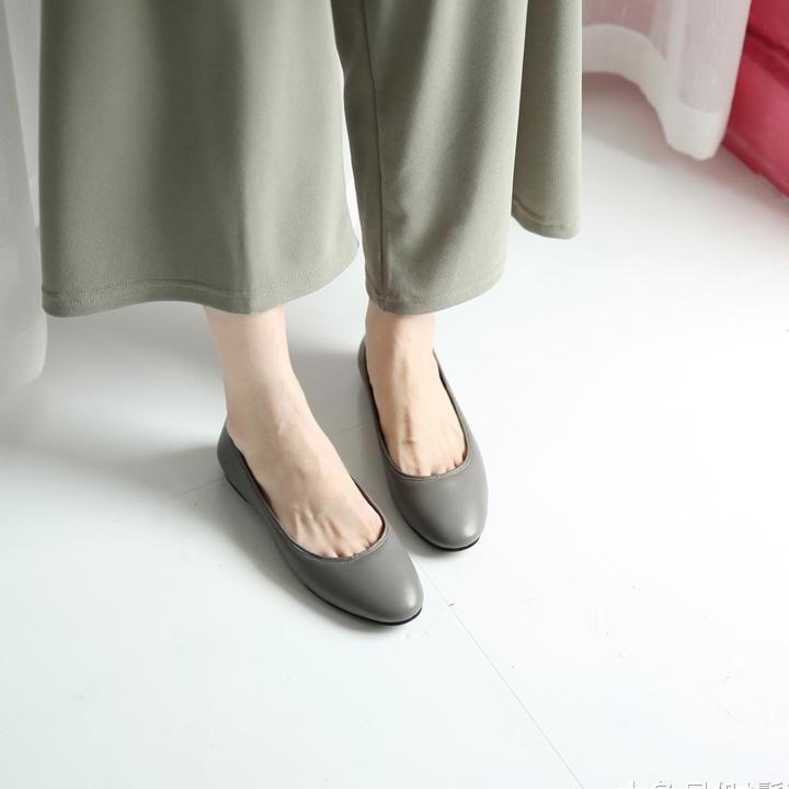 恨天高快扔掉! 秋天流行穿这3双鞋, 出街显高又时髦!