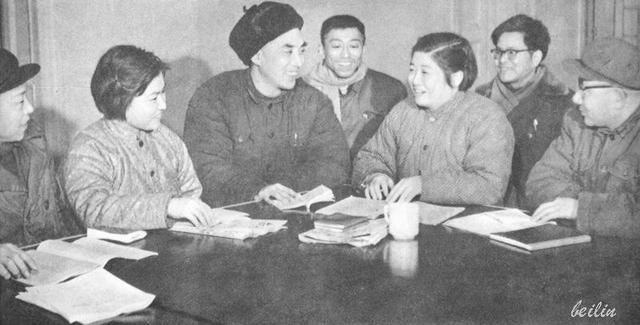 毛泽东时代《人民画报》，社会主义的建设者身影